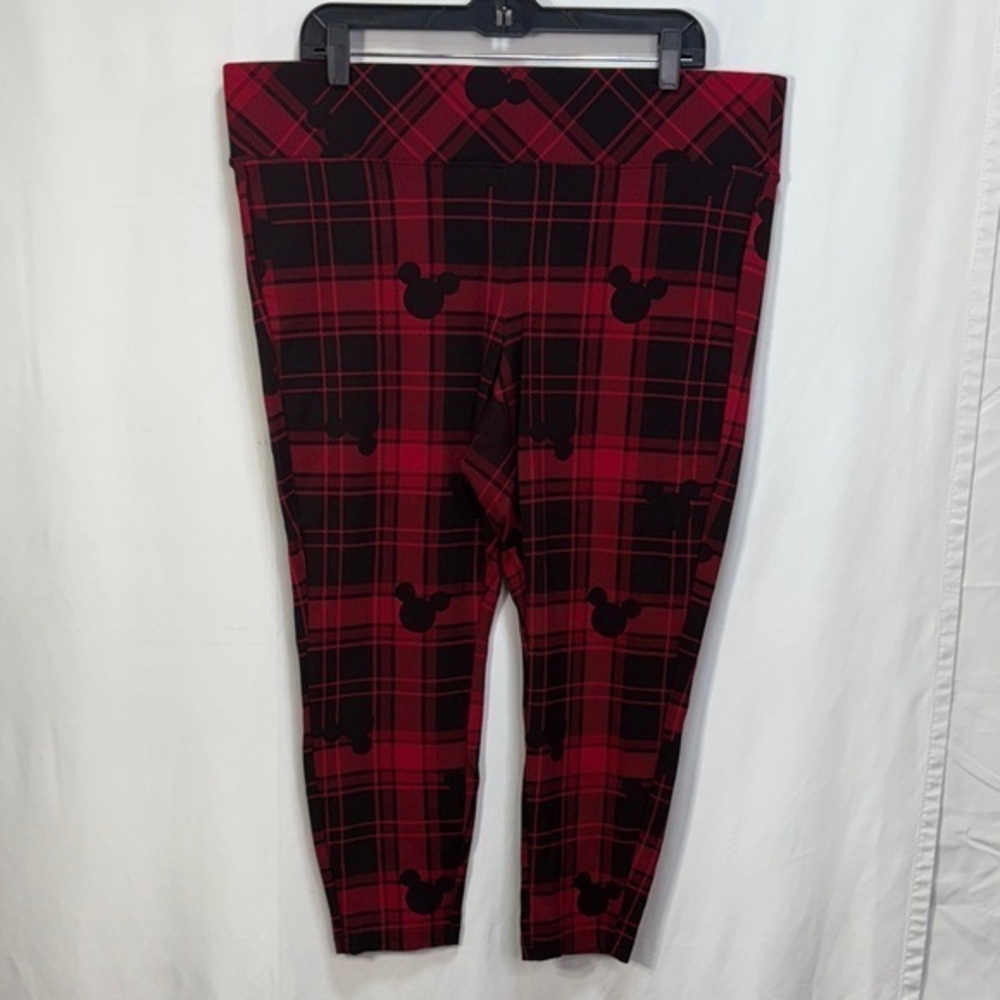 💌Disney Torrid Mickey Mouse Red and Black Checkered Cropped Pants